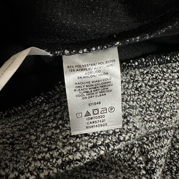 Women’s LOFT skirt, elastic waist. Size small. NWT. - Picture 4 of 4